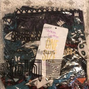 LuLaRoe Lock Shock and Barrel OS leggings